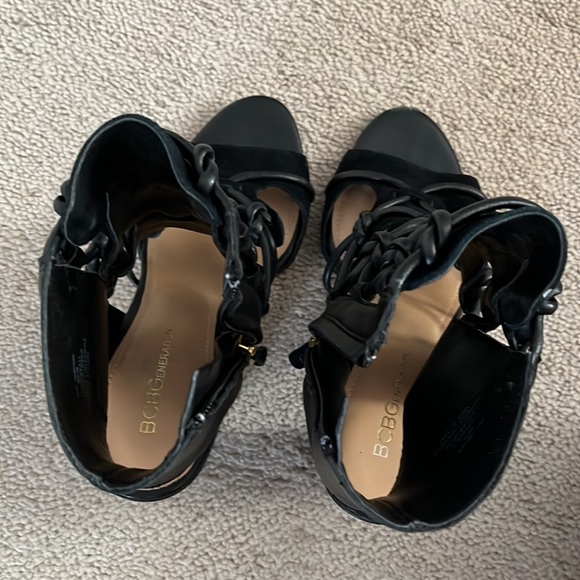BCBG black heels - Picture 10 of 10